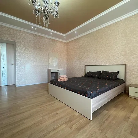 3 Комнатная Жк Альтаир Apartment Aktobe Exterior photo